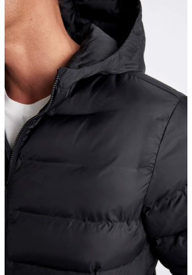 DeFacto Su İtici Şişme Mont Slim Fit Dar Kesim Kapüşonlu Fermuarlı Cepli D1185AX24WNBK27