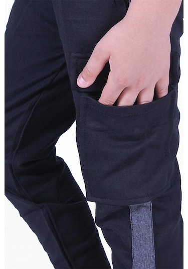 Yanı Şeritlii Kargo Cepli Erkek Çocuk Eşofman Altı Siyah