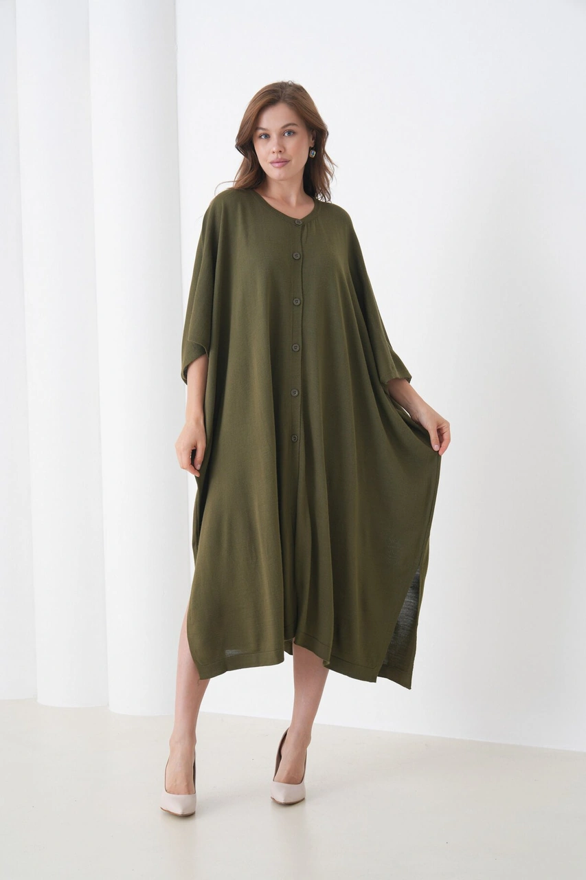 Kadın Tesettüre Uygun Önden Düğmeli Asimetrik Kesim Yarasa Kol Şık Geniş Kalıp Panço Ceket Haki