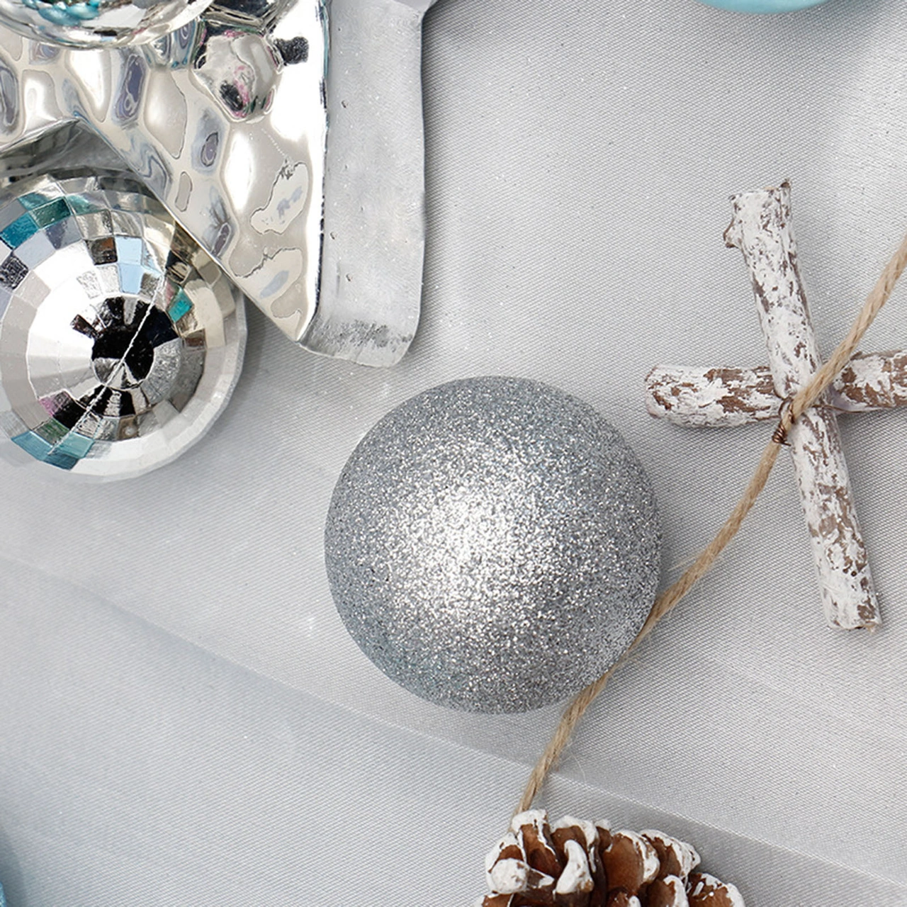 Hombey 4cm Mavi Noel Topları Seti - 34 Adet Polistiren Ağaç Dekorasyonu