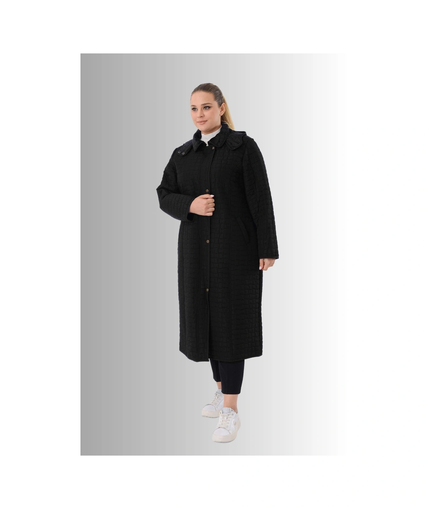 Büyük Beden Siyah Renkli Kapşonlu Uzun Kapitone Mont Siyah