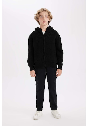 DeFacto Erkek Çocuk Basic Düz Triko İçi Polarlı Kapüşonlu Fermuarlı Siyah Okul Hırkası U4282A624AUBK81