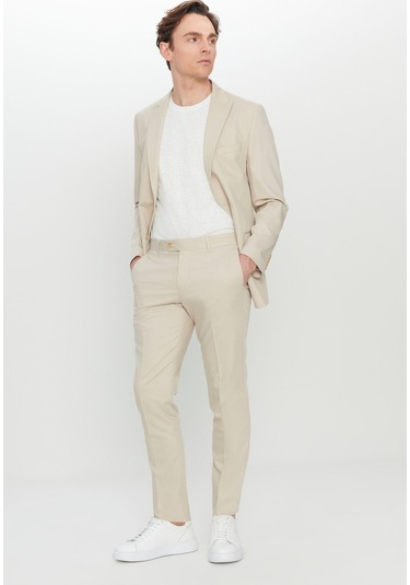 Erkek Bej Slim Fit Dar Kesim Kırlangıç Yaka Kapak Cepli Esnek Takım Elbise Bej Erkek Bej Slim Fit Dar Kesim Kırlangıç Yaka Kapak Cepli Esnek Takım Elbise Bej