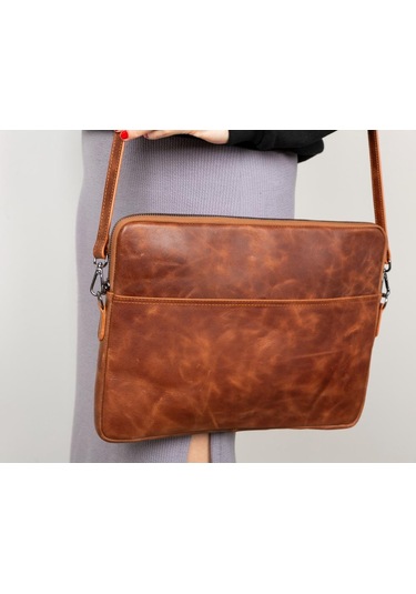 Bloomsleeve Leeds 16" Cognac Brown Hakiki Deri Laptop & Tablet Kılıfı Kahverengi