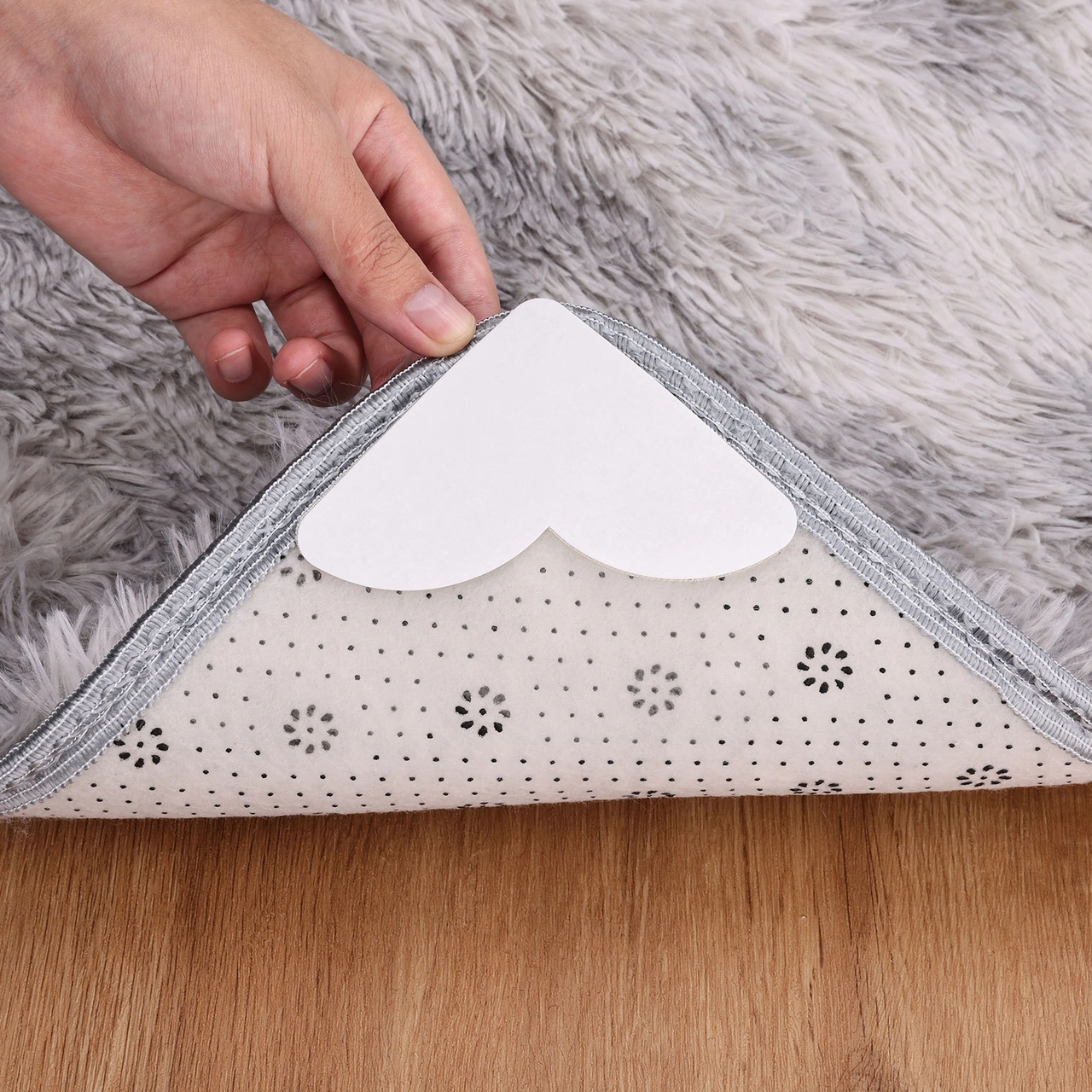 Mufunye 16 Adet Halı Kaydırma Engelleyici Klip - Kaliteli Yapı, Tüm Zemin Türlerine Uygun, Ev Ve Ofis Güvenliği Sağlar