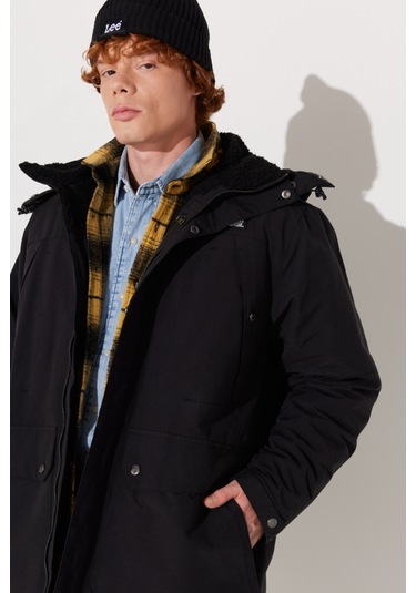 Lee Regular Fit Normal Kesim Kapüşonlu Siyah Parka Ceket L232220001 Siyah