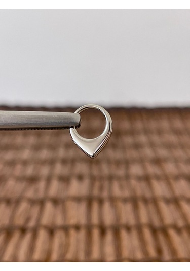 316 L Cerrahi Çelik Anti Alerjik V Model 8 Mm X 1.2mm Altın Kilitli Halka Piercing Gümüş