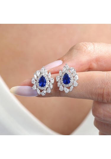 Mia Vento Effective Diamond İstanbul İhtişamı Sentetik Safir Taşlı Gümüş Küpe