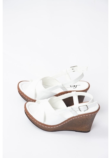 Fox Shoes Beyaz Dolgu Topuklu Kadın Ayakkabı K674041309