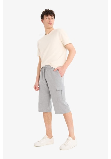 DeFacto Slim Fit Dar Kesim Kargo Cepli Basic Düz Kapri Şort T4693AZ25SMGR210 DeFacto Slim Fit Dar Kesim Kargo Cepli Basic Düz Kapri Şort T4693AZ25SMGR210