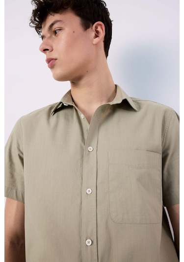 DeFacto %100 Pamuk Regular Fit Yazlık Polo Yaka Keten Görünümlü Kısa Kollu Gömlek D7551AX25SPKH404 DeFacto %100 Pamuk Regular Fit Yazlık Polo Yaka Keten Görünümlü Kısa Kollu Gömlek D7551AX25SPKH404