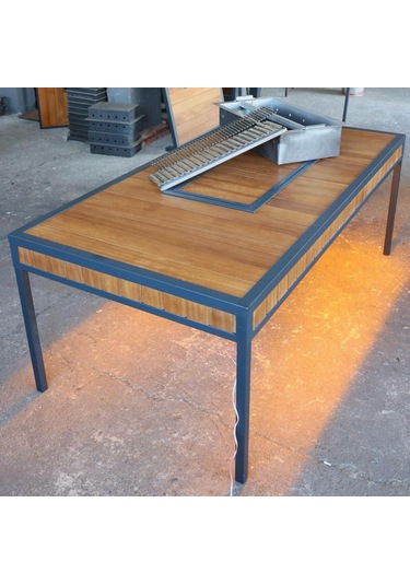 Buz Hazneli İroko Ahşap Mangallı Masa Ahşap