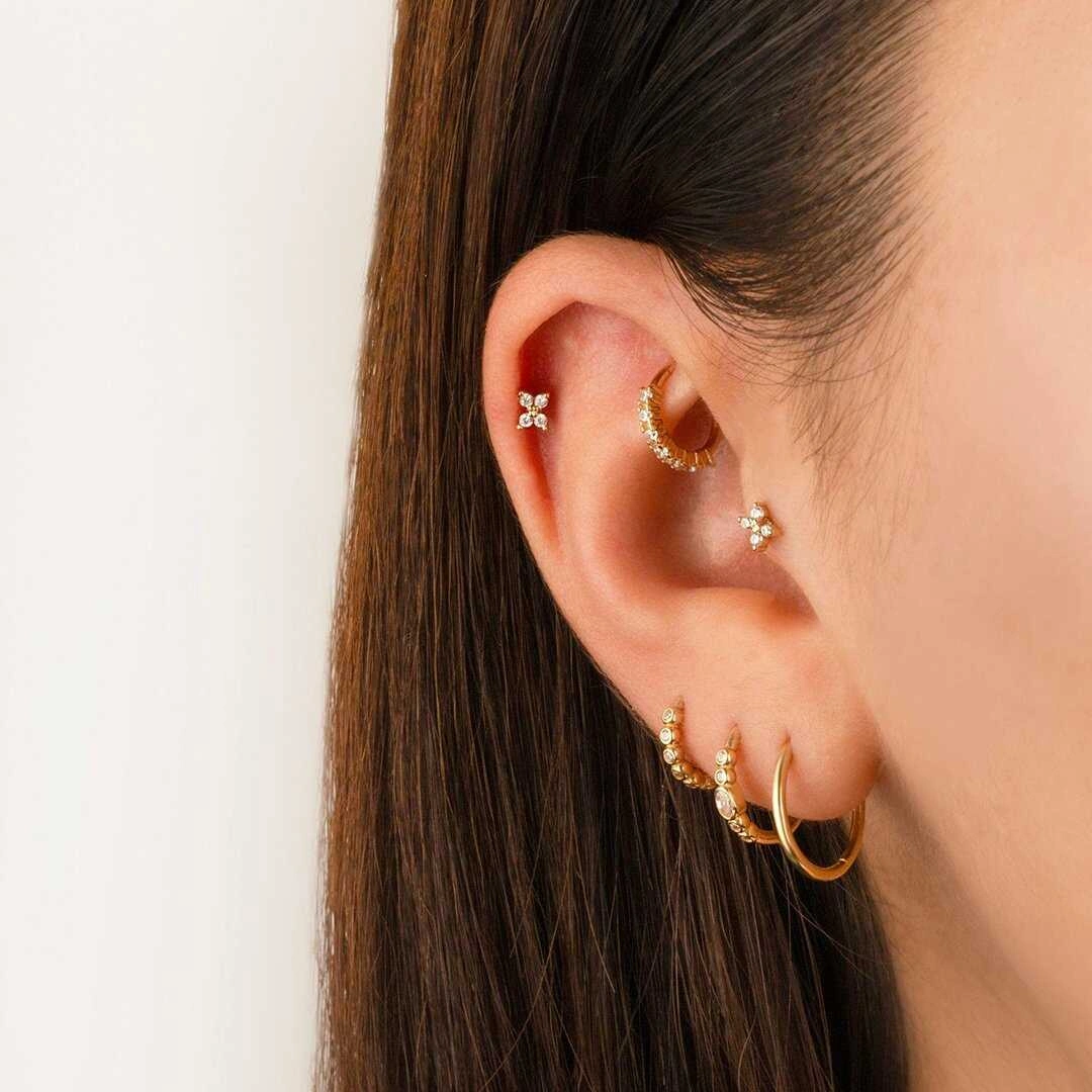 Cherry By Özkonak Dört Taşlı Minimal Tragus Piercing Sarı