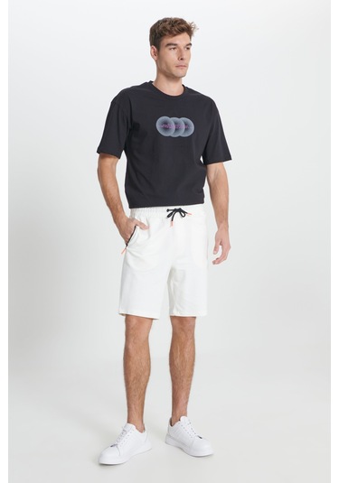 Ac&Co / Altınyıldız Classics Erkek Ekru Standart Fit Normal Kesim Pamuklu Cepli Şort Ekru Ac&Co / Altınyıldız Classics Erkek Ekru Standart Fit Normal Kesim Pamuklu Cepli Şort Ekru