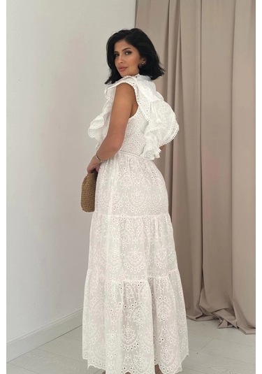 Beyaz Fırfırlı Düğmeli Elbise Beyaz