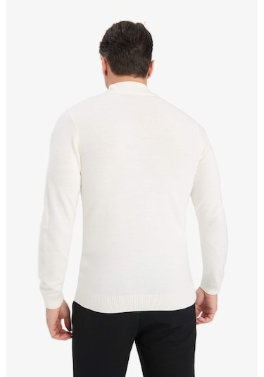Defacto Slim Fit Dar Kesim Balıkçı Yaka Basic Düz Triko Kazak R1127az25wner100 Ekru-er100 Defacto Slim Fit Dar Kesim Balıkçı Yaka Basic Düz Triko Kazak R1127az25wner100 Ekru-er100