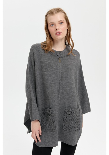 Kadın Dik Yaka Cebi Gül İşlemeli Fermuarlı Kısa Panço Gri Melanj Gri Melanj