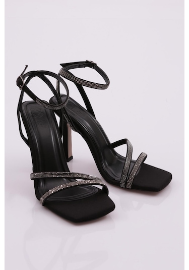 Dgn 2026 Kadin Silver Taşli Bilekten Kemer Bağlamali Topuklu Sandalet 2026-2219-R1671 Siyah