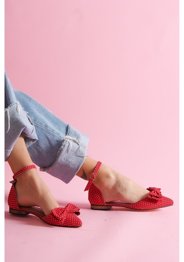 Misty Kırmızı Puantiyeli 2 Cm Topuklu Bilekten Bantlı Sivri Burun Günlük Babet Kırmızı