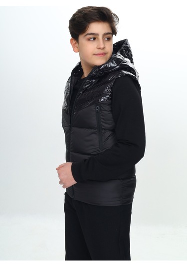 Toontoy Erkek Çocuk Parlak Görünümlü Şişme Yelek Siyah