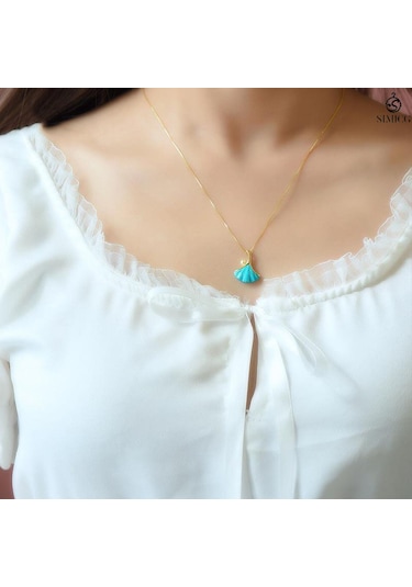 Ginkgo Yaprağı İşlemeli Turkuaz Altın Kaplama İnci Köprücük Kemiği Kolye Altın