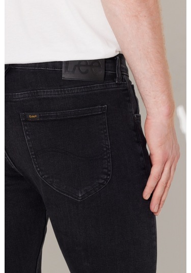 Lee Luke Slim Fit Dar Kesim Düşük Bel Dar Paça Siyah Erkek Esnek Jean Denim Kot Pantolon L719IZHL Siyah