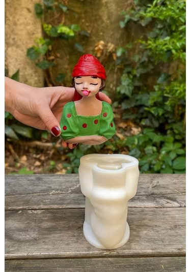 Alina Sakız Çiğneyen Kadın Tekli Silikon Mum Kalıbı