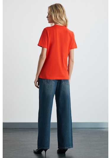 Alıne Kadın %100 Organik Pamuk Derin V Yakalı Comfort Fit Kırmızı T-shirt