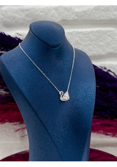 925 Ayar Gümüş Mosanite Taşlı Kuğu Modeli Aşk Temalı Zarif Kadın Kolye Gümüş