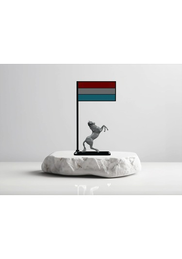 Lüksemburg Bayrağı Masa Dekoru Şaha Kalkmış At Figürlü 3d Baskı