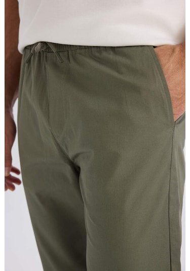DeFacto %100 Pamuk Yazlık Jogger Chino Pantolon Beli Bağcıklı Cepli Düz Paça Z9933AZ25SPKH430 DeFacto %100 Pamuk Yazlık Jogger Chino Pantolon Beli Bağcıklı Cepli Düz Paça Z9933AZ25SPKH430