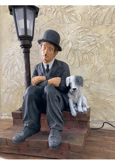 Charlie Chaplin Sokak Lambası Altın Siyah