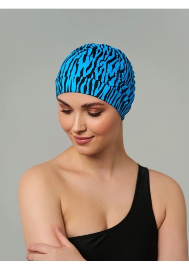 Havuz Ve Su Parkurundaki Kumaş Yüzme Bonesi 390223117 Açık Mavi