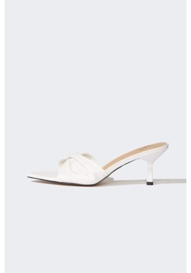 DeFacto Kadın Yüksek Taban Suni Deri Topuklu Terlik E2508AX25SMWT34 Beyaz DeFacto Kadın Yüksek Taban Suni Deri Topuklu Terlik E2508AX25SMWT34 Beyaz