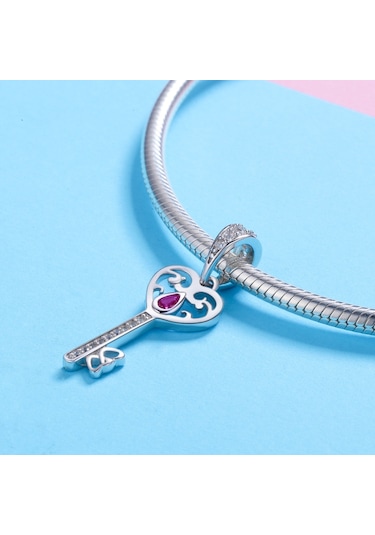 S925 Ayar Gümüş Mutluluk Anahtar Kolye Charm Aksesuarları Çok Renkli