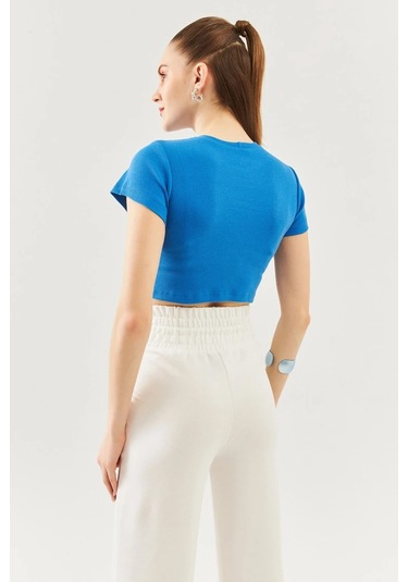 Kadın Kısa Kol Bisiklet Yaka Vücuda Oturan %100 Pamuklu Kaşkorse Esnek Crop Bluz Parlament