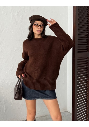 Kadın Yumuşak Dokulu Bisiklet Yaka Oversize Basic Triko Kazak Kahverengi