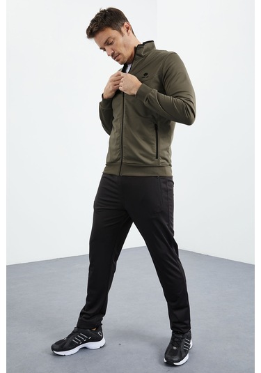 Tommy Life Camel - Siyah Dik Yaka Fermuarlı Standart Kalıp Klasik Paça Erkek Eşofman Takımı - 85162 Kahverengi - Siyah Tommy Life Camel - Siyah Dik Yaka Fermuarlı Standart Kalıp Klasik Paça Erkek Eşofman Takımı - 85162 Kahverengi - Siyah