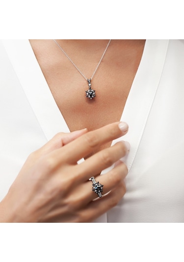 Ariş Pırlantalı Siyah Elmas  Yüzük