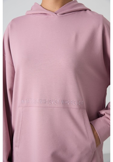 Tommy Life Gül Kurusu Balon Kol Yazı Nakışlı Kadın Oversize Tunik Sweatshirt - 97163 Gülkurusu