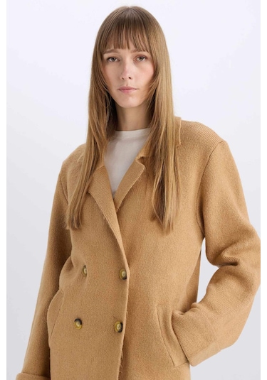 DeFacto Oversize Geniş Kalıp Kruvaze Kapamalı Düğmeli Cepli Ceket K9002AZ24WNBG474 Bej