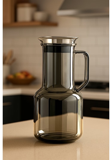 Isıya Dayanıklı Cam Sürahi 1.8 Litre Füme Renk, Borosilikat, Süzgeçli Kapaklı