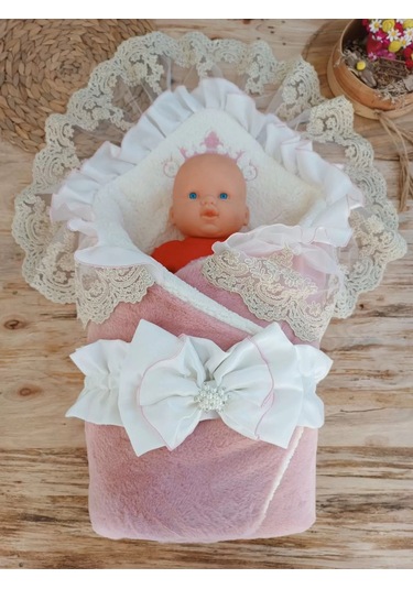 Yenidoğan Wool Yün Kumaş Taç Nakışlı Güpür Duvaklı Fiyonk Prizma Taş Unisex Kundak Bebek Battaniyesi Pembe Çok Renkli