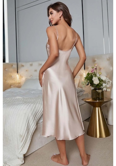 Merry See Özel Tasarım Degaje Yakalı Yırtmaçlı Dantelli Saten Uzun Gecelik Pudra