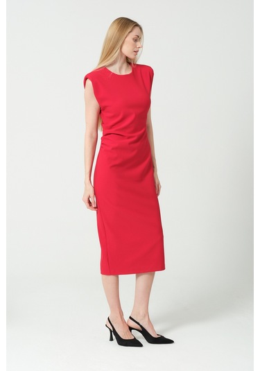 Arka Yırtmaç Detaylı Bel Büzgülü Elbise Kırmızı