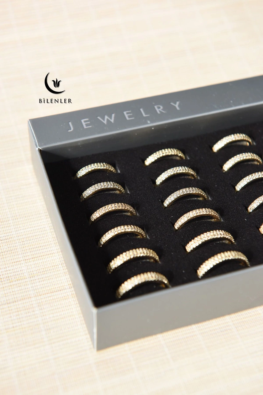 Kadın Taşlı Metal Yüzük Uzun Ömürlü,şık Tasarım 24 Lü Kutu Altın