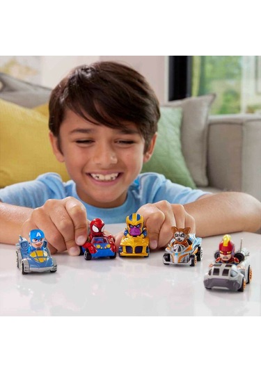 Racerverse Tekli Model Araba - Figürlü Yarış Arabası - Marvel Black Panther Kara Panter - 7 Cm