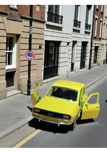 Nostaljik Metal Çek Bırak Sarı Araba Renault 12 Kapılar Açılır Diğer