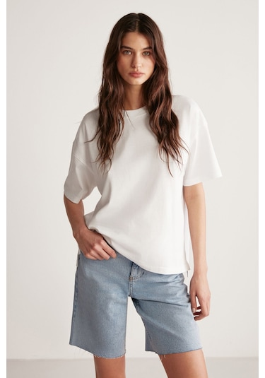GRIMELANGE Jemmy Kadın %100 Organik Pamuk Relaxed Fit Yırtmaçlı Yuvarlak Yakalı Beyaz T-shirt Beyaz