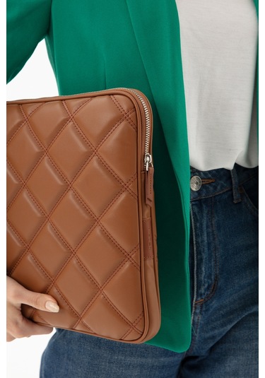 Kapitone Laptop Kılıfı 15.6 & 16 İnç Taba